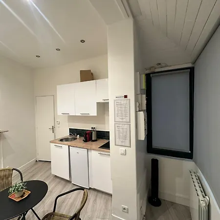 Charmant Studio * Paris